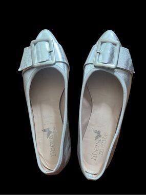 Silvers Libéra Mento Italy leather Pointed-Toe Buckle Flats size 40 used once